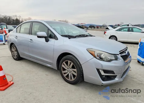 2015 Subaru Impreza Premium z USA, uszkodzony, nr VIN JF1GJAC60FH022811